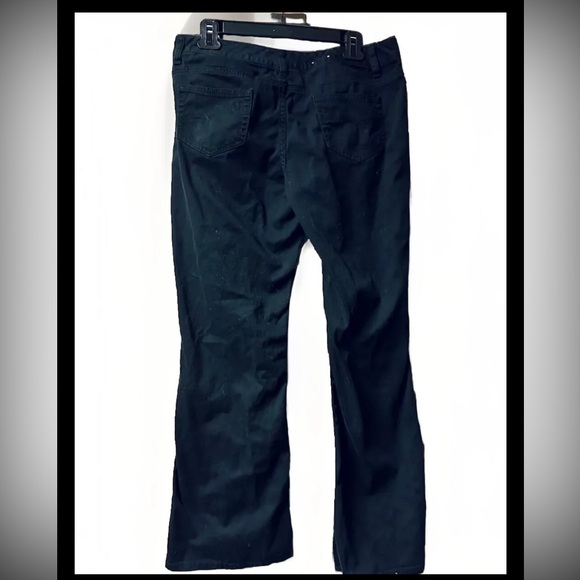 SO Bootcut juniors women’s size 13 Short black stretchy jeans - Picture 2 of 6